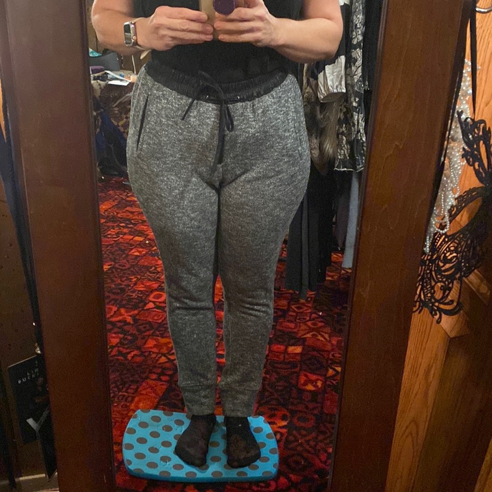 EUC womens LolI jeans jogger